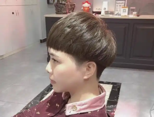 夏日"盖盖头"短发大流行,轻松个性又可爱时尚!