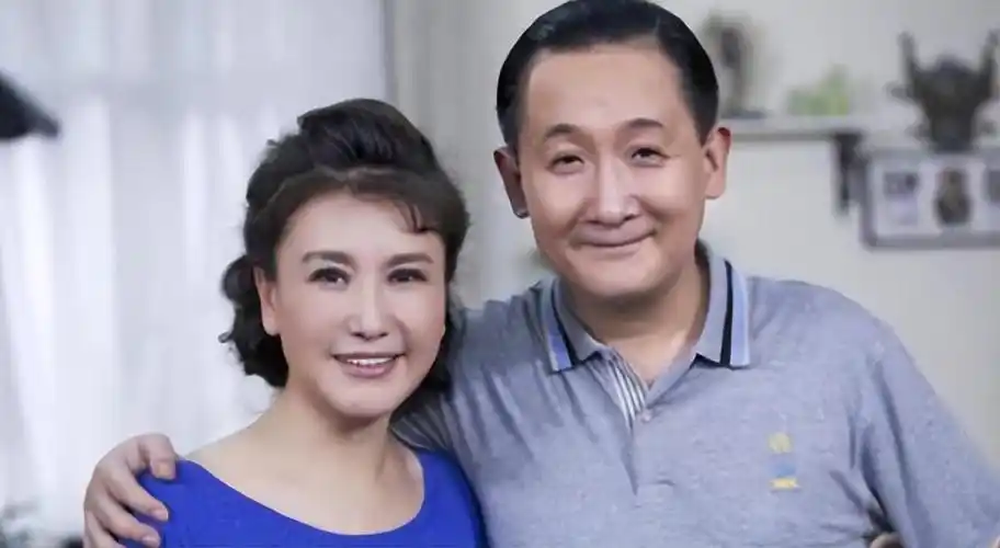 回顾著名演员梁天帮离世的哥哥梁左还债同行曝他与妻子早已离婚