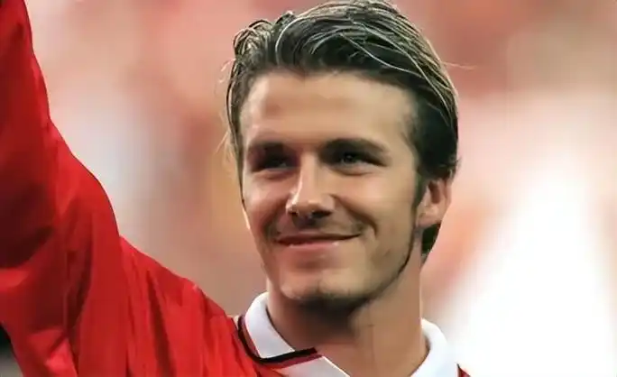 足球明星贝克汉姆(足坛巨星巡礼——大卫·贝克汉姆)