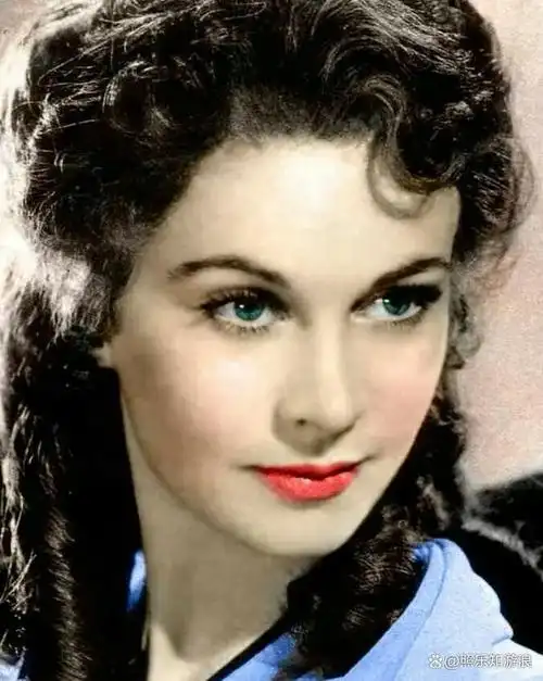 50年前,费雯丽的美貌倾城不输赫本,最终时尚造型惊艳了一个世纪