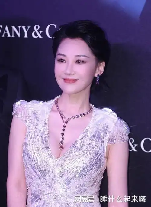 善恶终有报55岁风韵犹存撩汉无数的许晴走上了另一条路