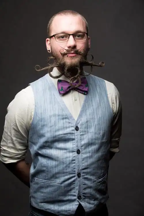 怎样修出好看的胡子