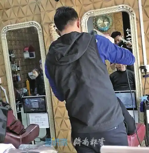 成本剧增,学徒招不着……理发店风光不再