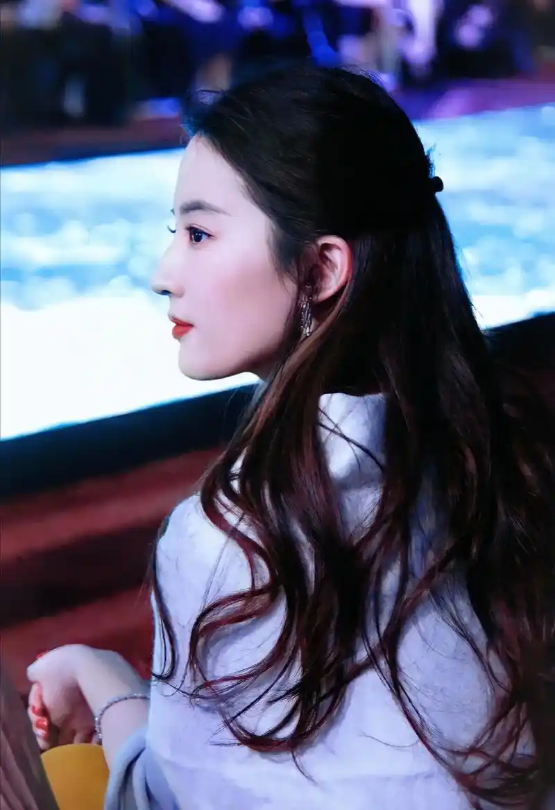 盛世美颜 #小说女主 #刘亦菲 61嘉人#气质这一块拿捏死死 - 抖音