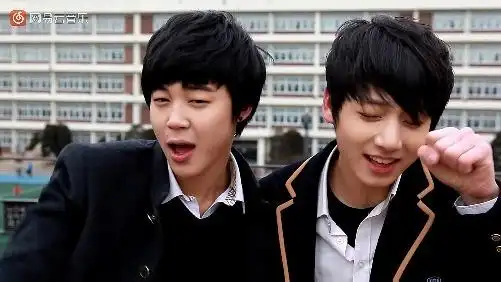 3322#防弹少年团 给在毕业季的各位说声"毕业快乐".