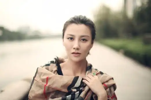 江易珈《结婚的秘密》女强人惹人怜