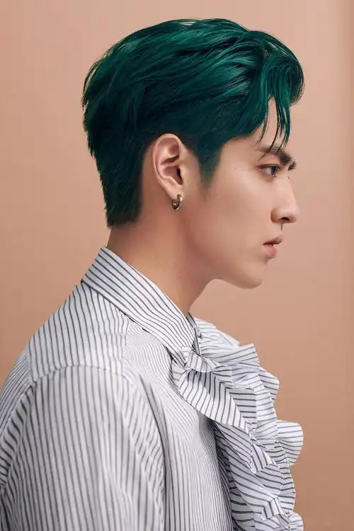 吴亦凡和路易威登邀请你一起进入如梦如幻的2020秋冬男装世界