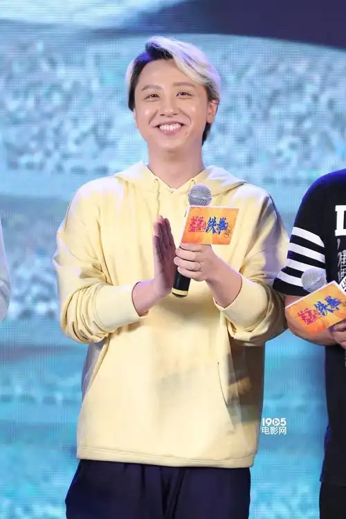 艾伦《羞羞的铁拳》"卖肉" 男二沈腾遭马丽嫌弃