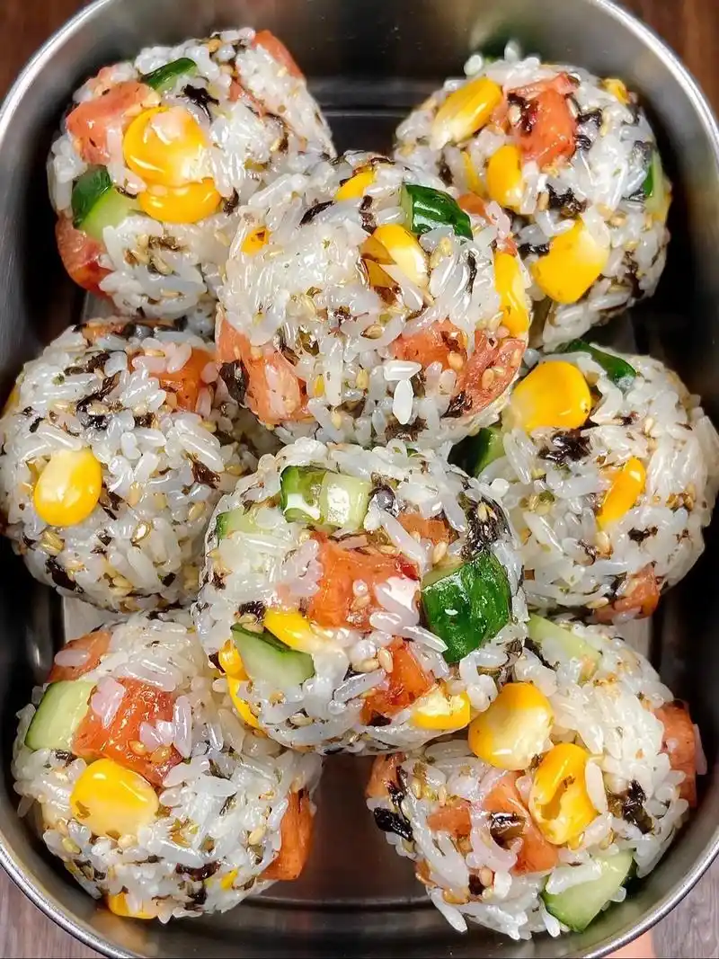 想告诉全世界这个海苔饭团巨巨巨好吃!