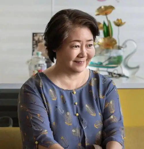 同样是演恶婆婆把李明启和萨日娜放在一起看差距就出来了