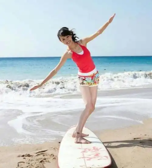 唐嫣成名前写真照片曝光 纸片身材真让人羡慕