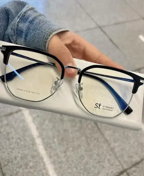 图文伙伴计划 99就可以配原五六百的宝视达眼镜,包含镜片  - 抖音