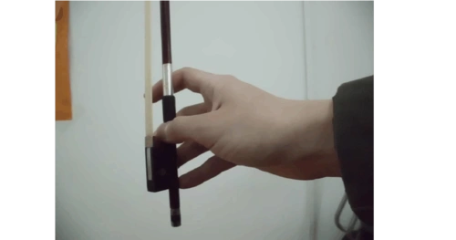 小提琴姿势正误图解