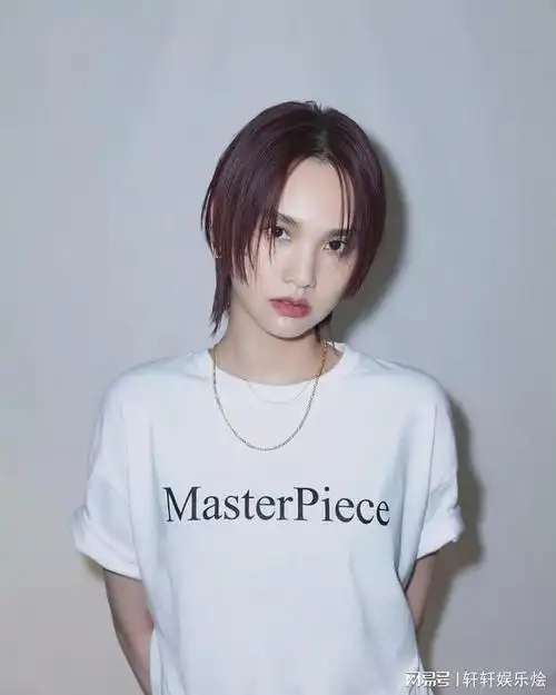 挑战短发新造型的杨丞琳个人感觉好有味道