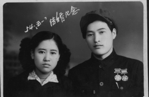 镜头下50年代的结婚照一个真正裸婚的时代