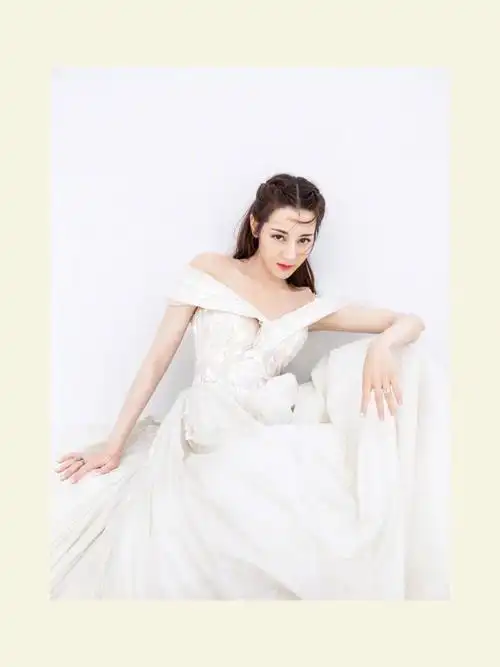 今天被迪丽热巴的美貌秒杀