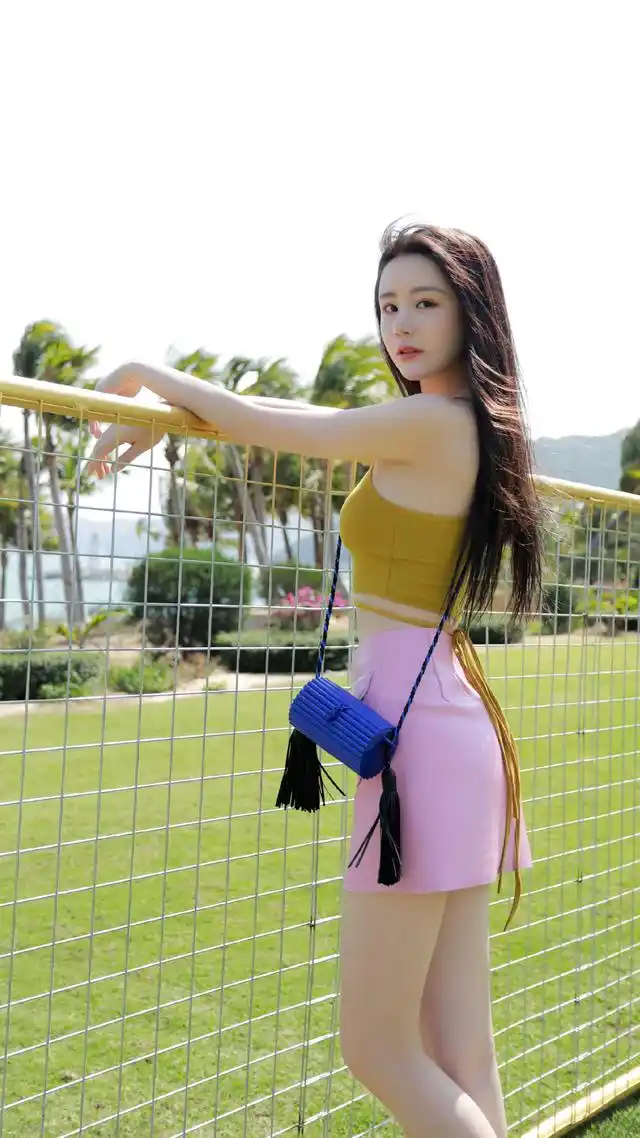 晶女郎邱意浓性感迷人写真,这颜值气质太美了,你感觉如何