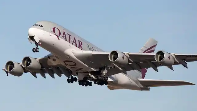 空客a380是目前世界上最大的民航客机,卡塔尔航空的这架a380-800飞机