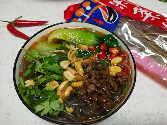 家常简易肉沫酸辣粉