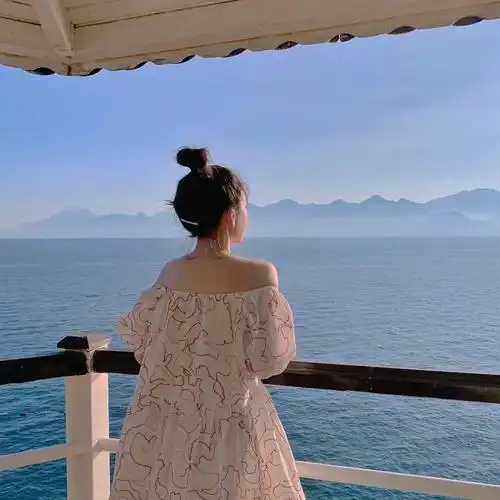 有哪些惊艳的女生头像值得分享? - 知乎