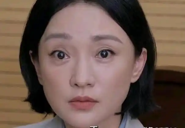 周迅17岁时,潘鸿海给她画了26幅"人体画",现在一系列价值千万