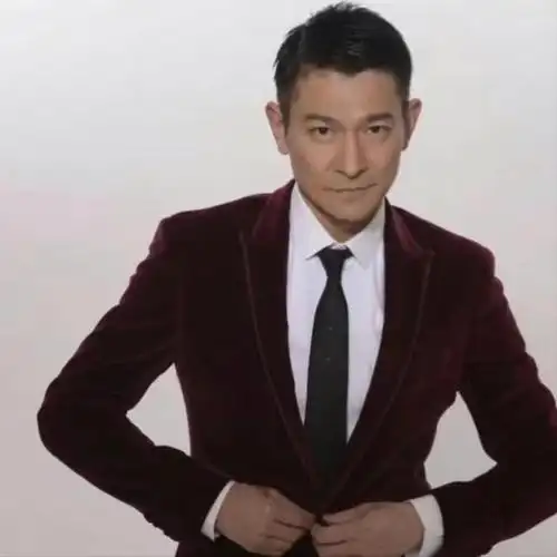 刘德华已解冻95熟悉的旋律响起网友过年氛围提前来了