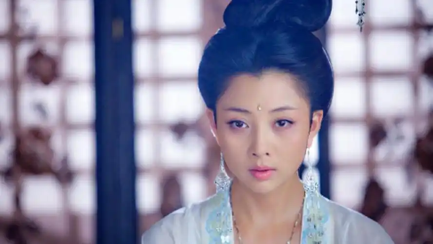 服务升级 22009年主演《杨贵妃秘史》,殷桃