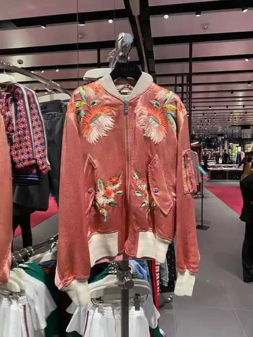 现货gucci古驰超美女士小熊外套休闲棒球服夹克38码原价3500欧