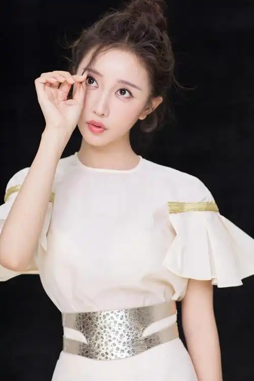 明星潘时七娱乐圈影视女演员成为令人瞩目偶像艺人