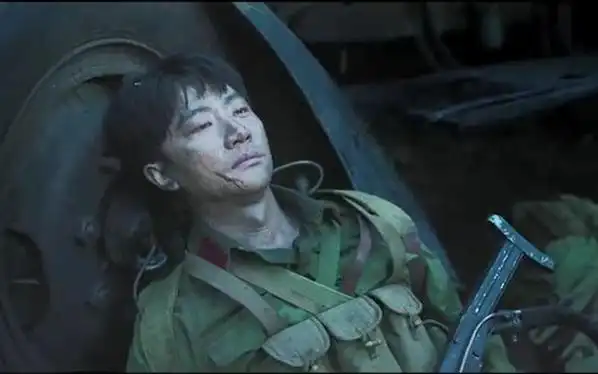 《芳华》催泪热映 黄轩凭啥一人hold住六位女主|芳华|黄轩|型男