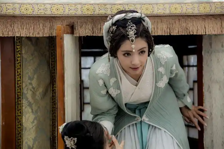 孤芳不自赏麦迪娜 饰 阳凤