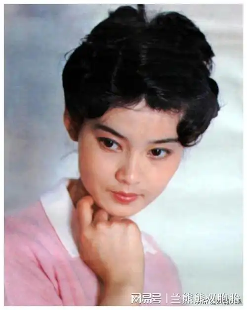 6位"妈妈专业户":天生一张养尊处优脸,自带贵气,演不了穷人|潘虹|王姬