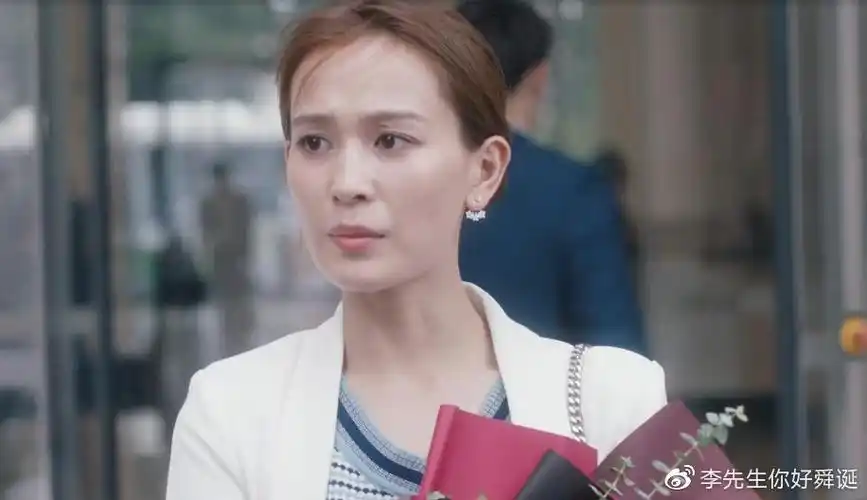 安家:珊珊被男神玩弄,遭抛弃舔脸求复合,王子健怒扇"你不配"