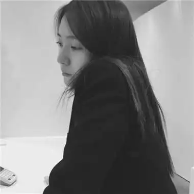 2021女生侧面伤感黑白头像大全待我强大必定手刃负我之人