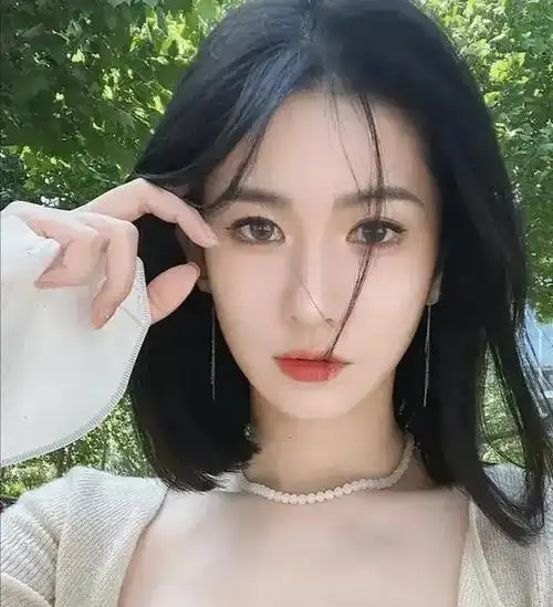 李易峰事件女主信息,上到35,下到14,有名有姓,很多都是老司机