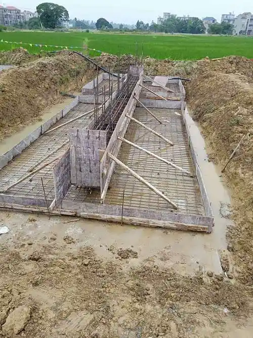 谢家滩特色小镇一二号楼基础承台验收