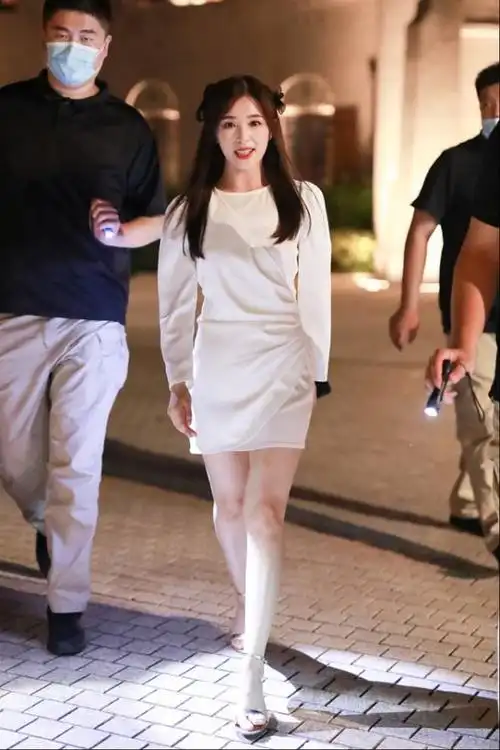 张含韵身高体重是多少,张含韵身高