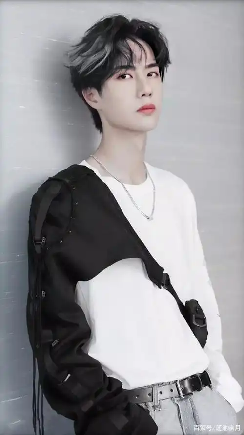 王一博有多帅?笑容有多甜?跳舞有多棒?酷盖王怼怼霸气写真图册