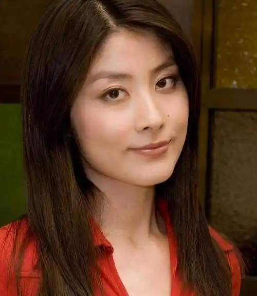 原创陈慧琳近照曝光赠予儿子上亿豪宅为双胞胎女儿留下冰冷手术刀