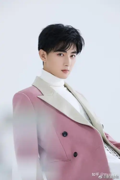 有无刘昱晗(《终极笔记》解雨臣演员)的美图呀? - 知乎