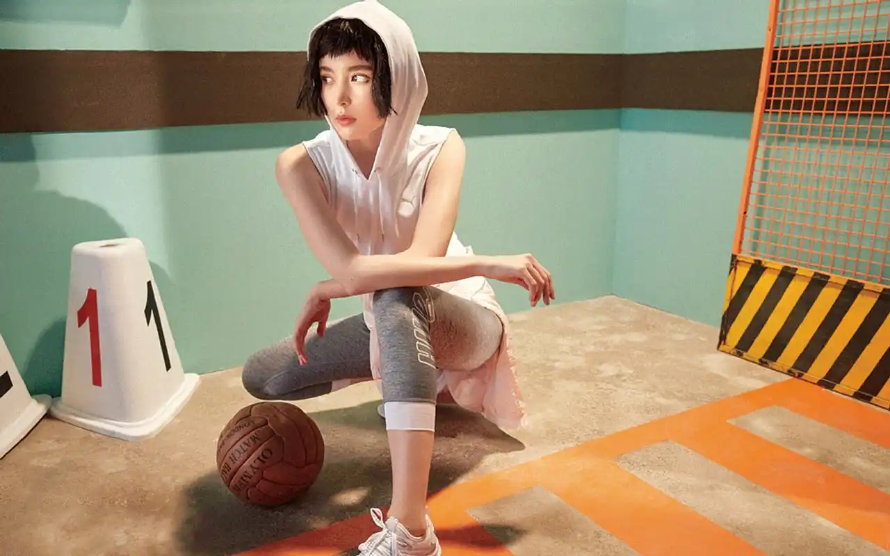 古力娜扎运动休闲写真图片桌面壁纸