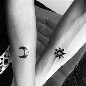 纹身男女情侣头像 适合情侣的黑白小清新纹身头像图片