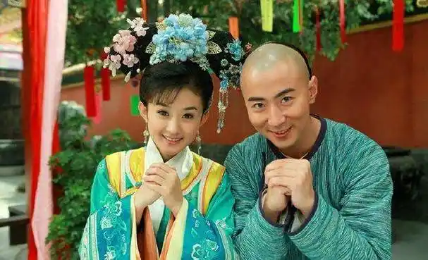 2,《陆贞传奇》陈晓赵丽颖网友粉丝当时也非常希望他们真的能牵手在一