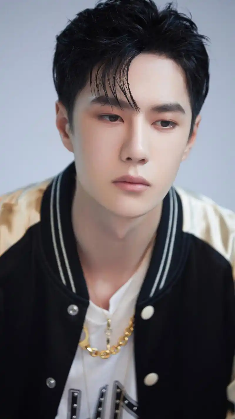 演员王一博,帅气写真照来了,《这街3》的王队长,请看大片