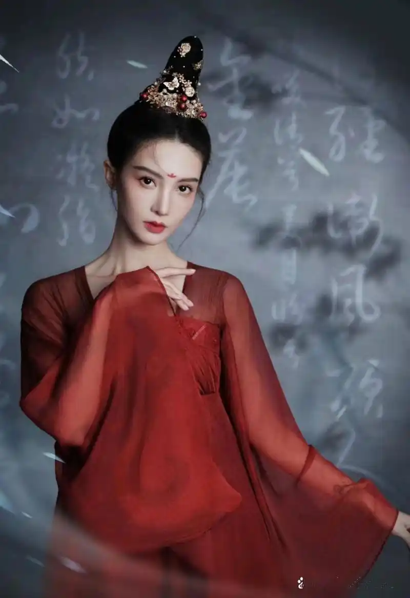 好有韵味的金晨,古装造型的她简直不要太美了.