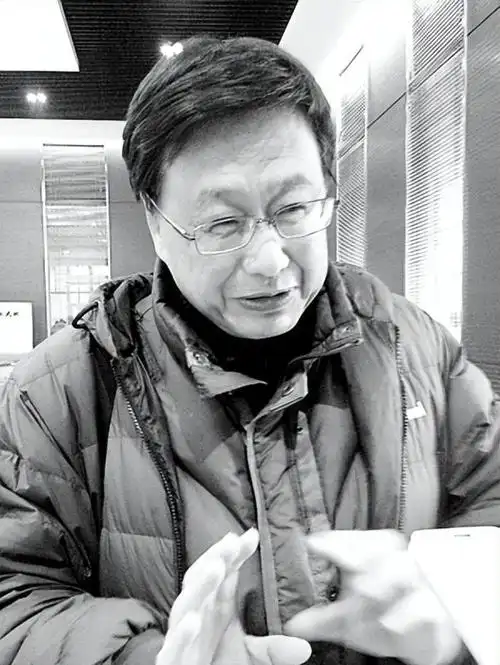 回顾王文澜:与倪萍离婚,弃生病儿子,被骂18年,今70岁一人生活