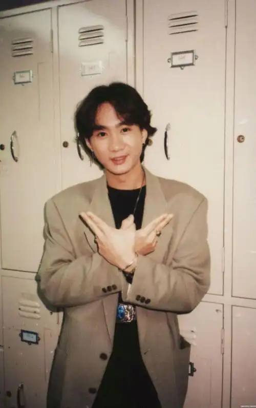 黄家驹蜡像将于演唱会展出黄家强:想为哥哥做点事情