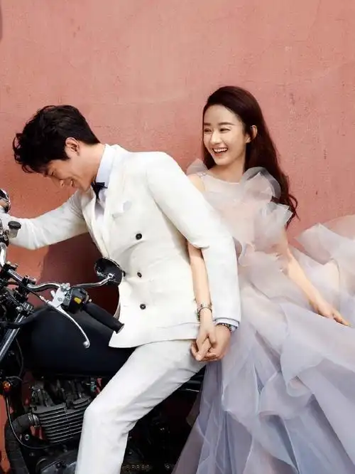 赵丽颖林更新合体拍得这组婚纱照体型差真的很pay!#赵丽颖林更新情头