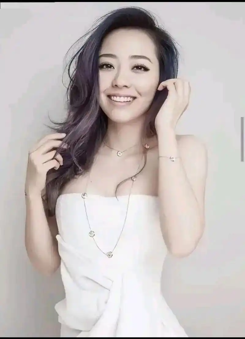 难道张碧晨走张靓颖后路,张靓颖的前夫冯柯和张碧晨官宣了,不是吧?