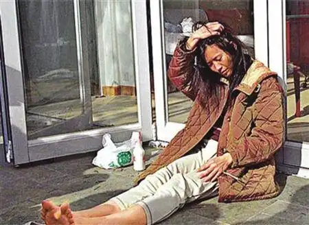 密友透露蓝洁瑛有幻觉幻听 法官仍禁止其出院